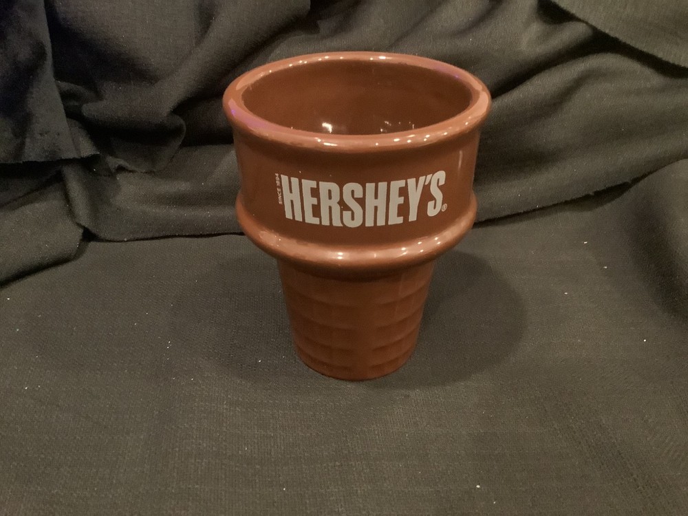 Hershey's coffee drink mug, ice cream cone brown