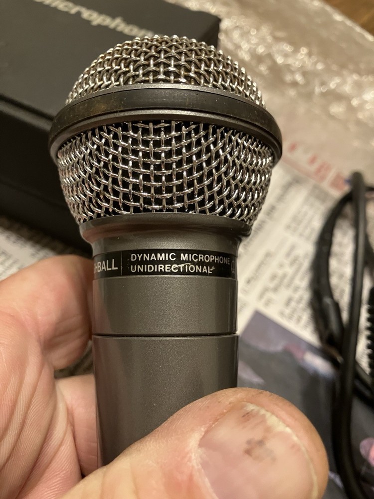 Realistic Highball Dynamic Microphone Unidirectional 33-984A with Cable and Case