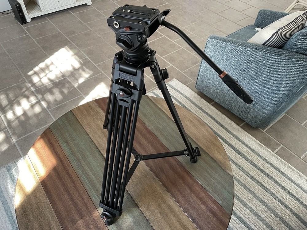 CAYER Tripod w/ Padded Carrying Case