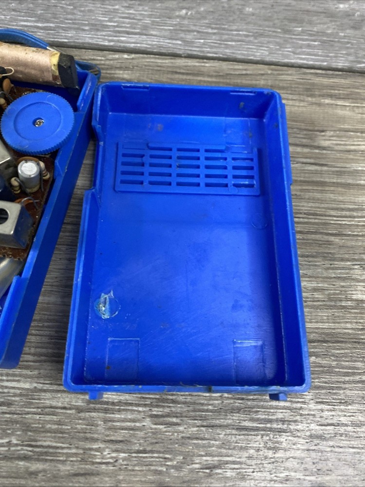 DYNO-TONE Blue TRANSISTOR RADIO Tested Working