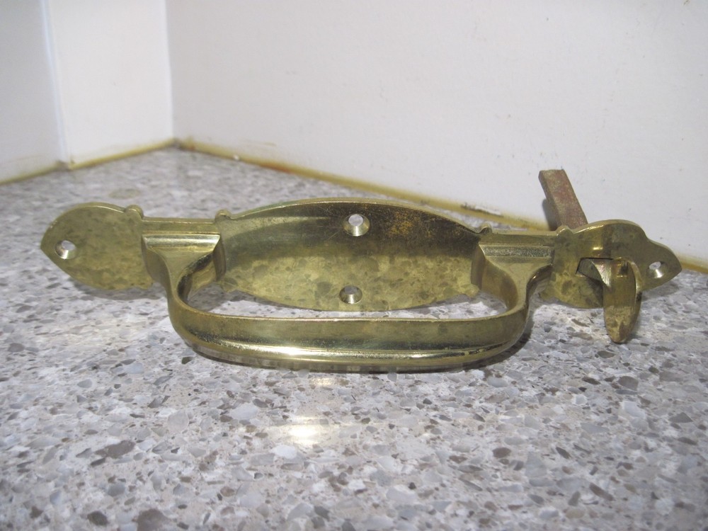 Vintage Solid Brass Door Pull Handle with Thumb Latch #9 / 9-1/8"