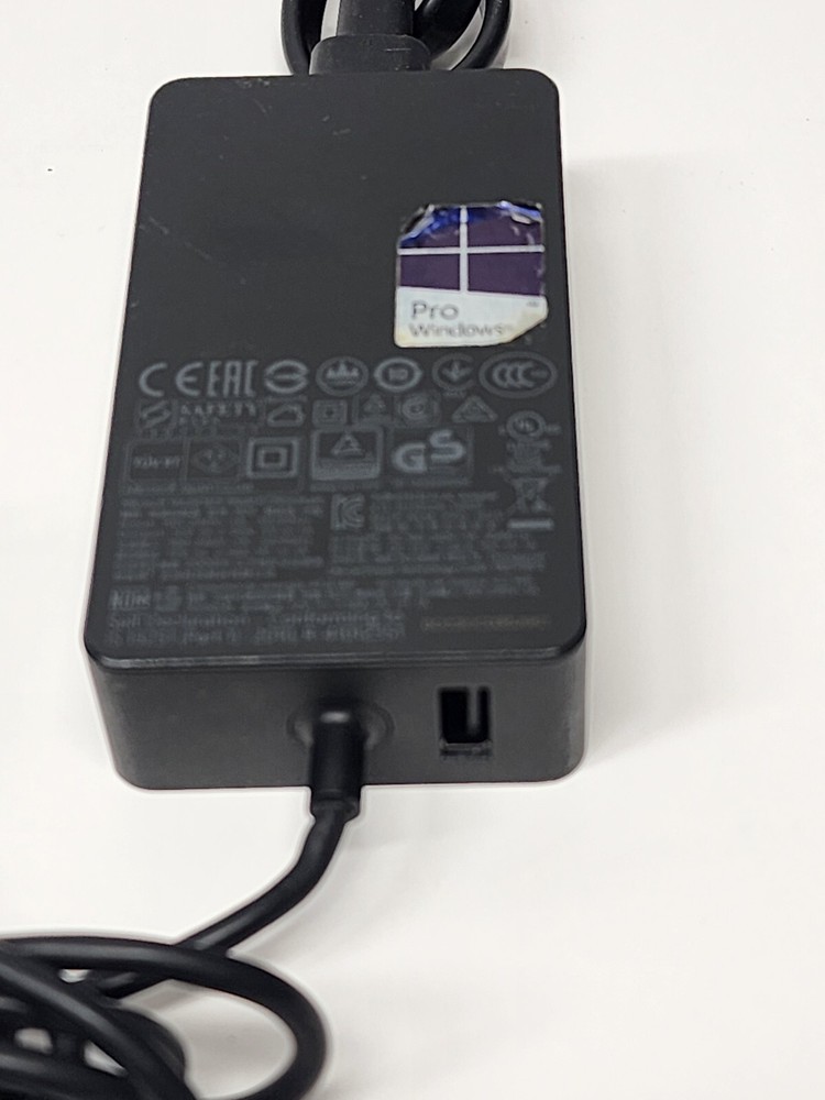 Original Microsoft AC Adapter 36W 12V 2.58A for Microsoft Surface Pro 3 / 4 1625