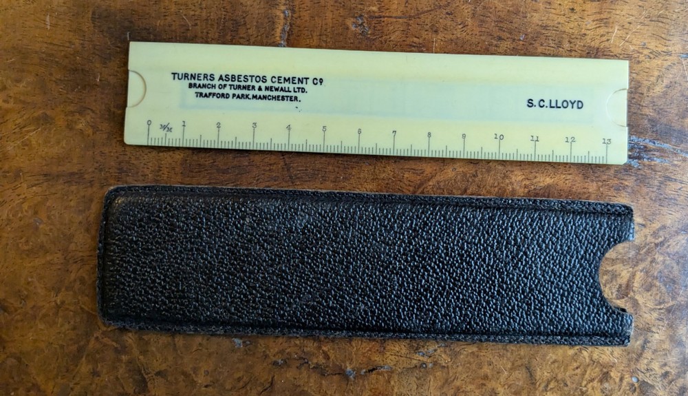 Vintage Plastic Technical /Engineering 13cm Slide Rule with Case Made in England