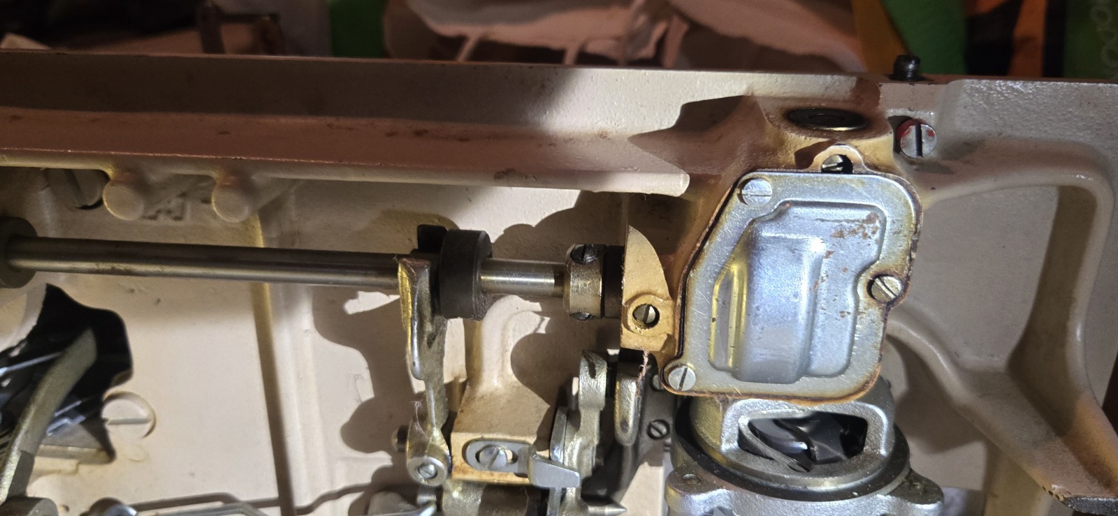 Vintage WHITE Sewing Machine Model 764 with Pedal EXCELLENT SHAPE