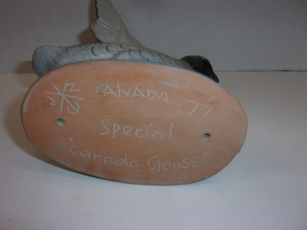 Canada Goose Figurine Facing Right Canada 77 Special See Makers Mark On Bottom