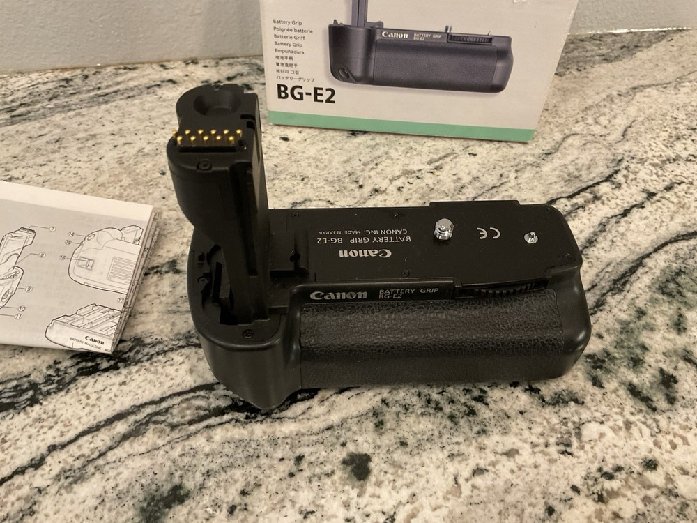 Canon BG-E2 Battery Grip for 20D, 30D Boxed