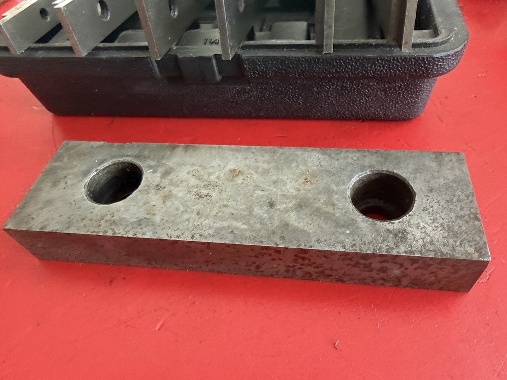 Clausing 8520 Milling Machine 8636 Vise With Enco Parallels