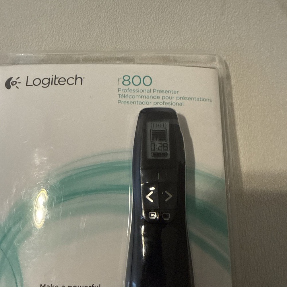 New Sealed!! Logitech R800 Laser Presentation Remote Control - Black
