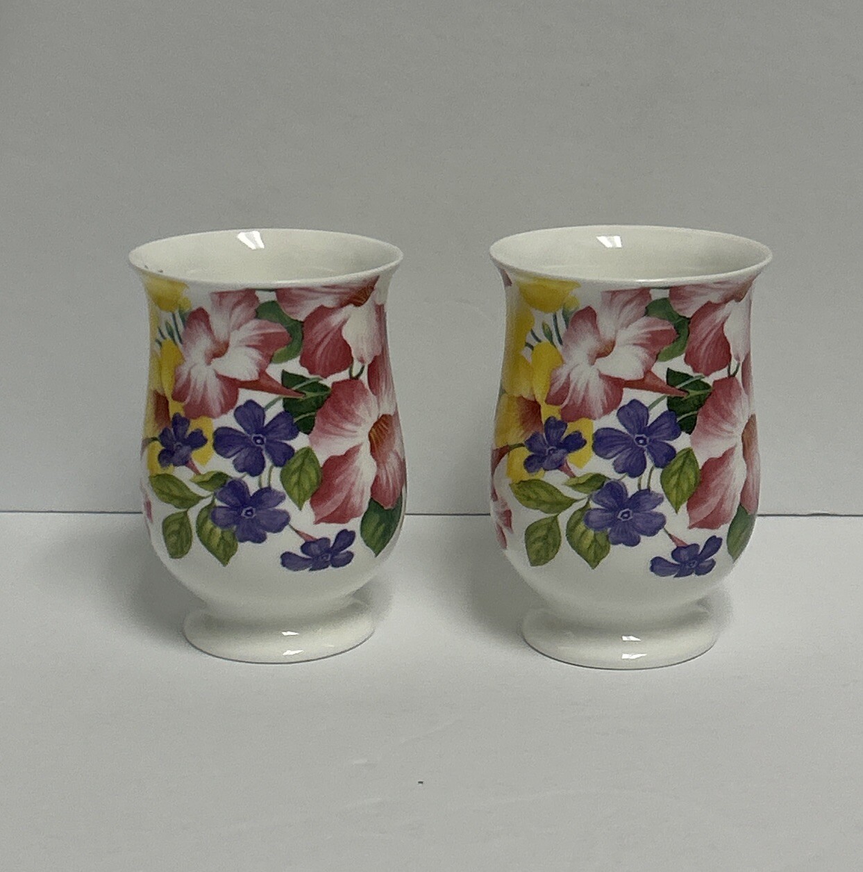 2 WREN china MUGS Mayflower Floral England Queen Elizabeth SHIP QE2 Tea Coffee