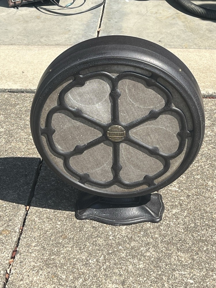 Flatiron Model-E Speaker oval, vintage style Bluetooth, tested and works