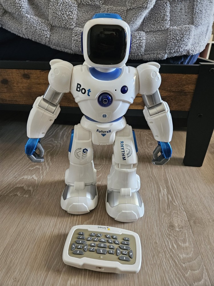 Ruko Smart Programmable Interactive RC Robot with Voice Control Excellent