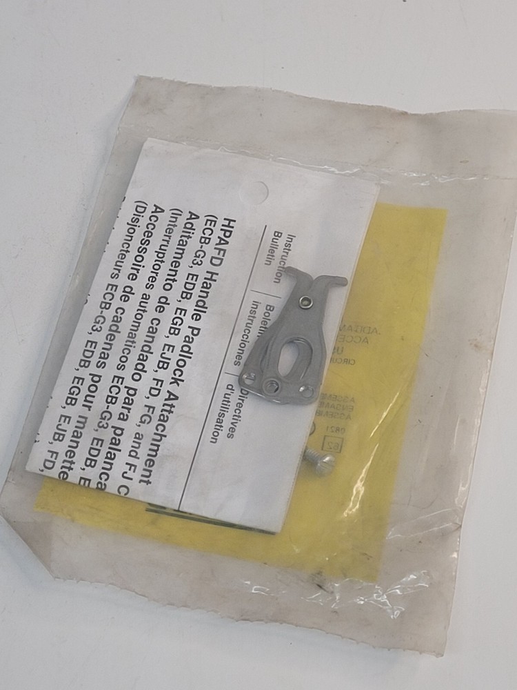 SQUARE D, HPAFD, CIRCUIT BREAKER HANDLE PADLOCK ATTACHMENT NEW IN PACKAGE e18