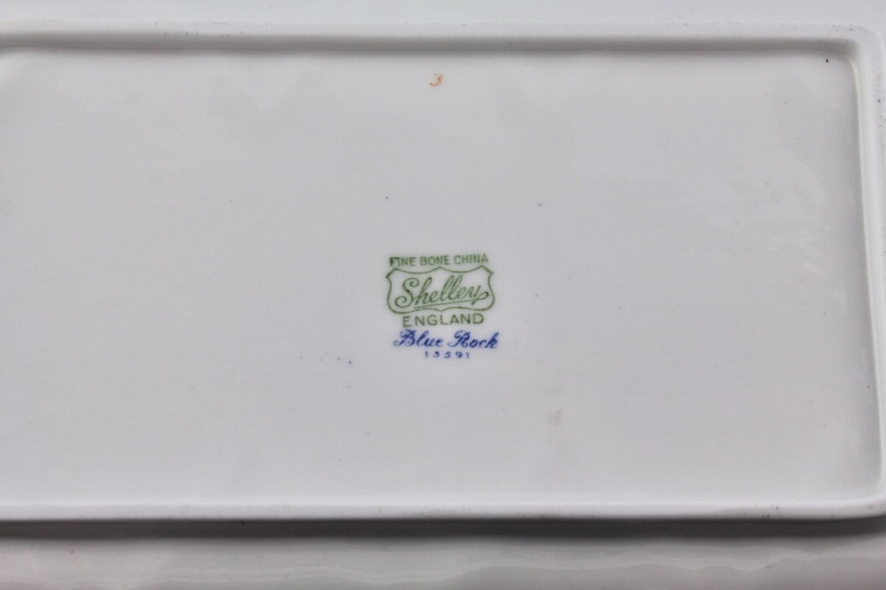 SHELLEY BLUE ROCK DAINTY SHAPE BONE CHINA 10" RECTANGULAR TRAY #13591 - MINT