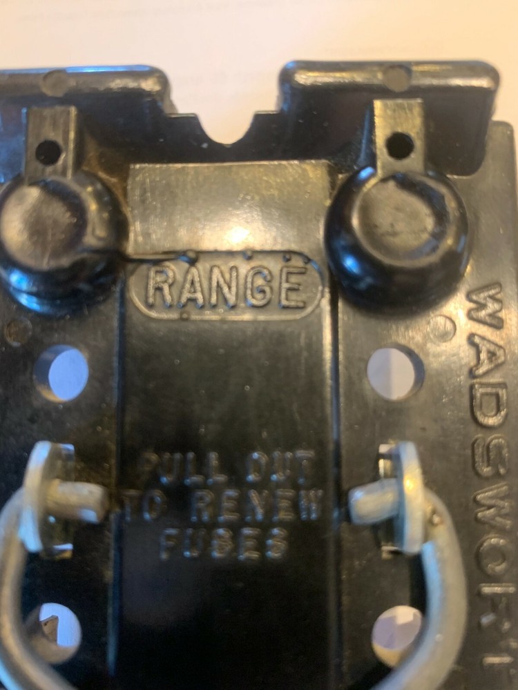 WADSWORTH 60 AMP 240 VOLT RANGE FUSE PANEL PULL OUT
