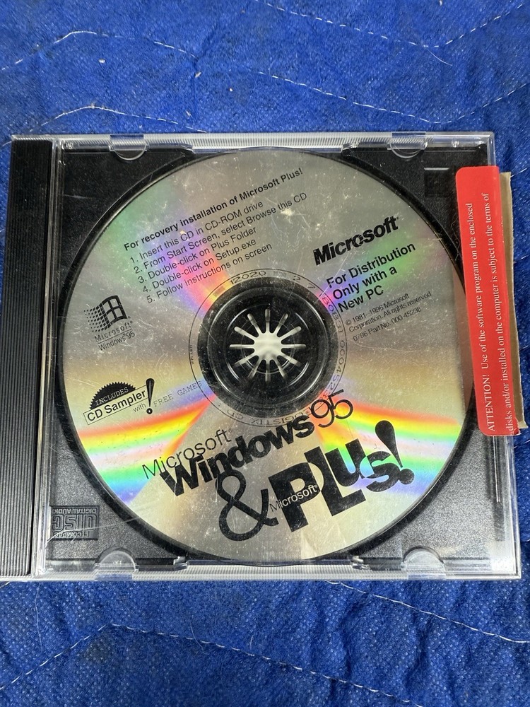 Microsoft Windows 95 & Plus Disc For Distribution W/ New PC Disc Only No Key