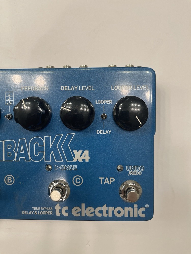 TC Electronic Flashback X4 Delay & Looper True Bypass Guitar Effect Pedal + Box