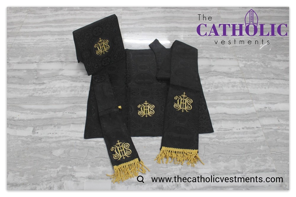 Gothic Vestment & Mass Set – Black