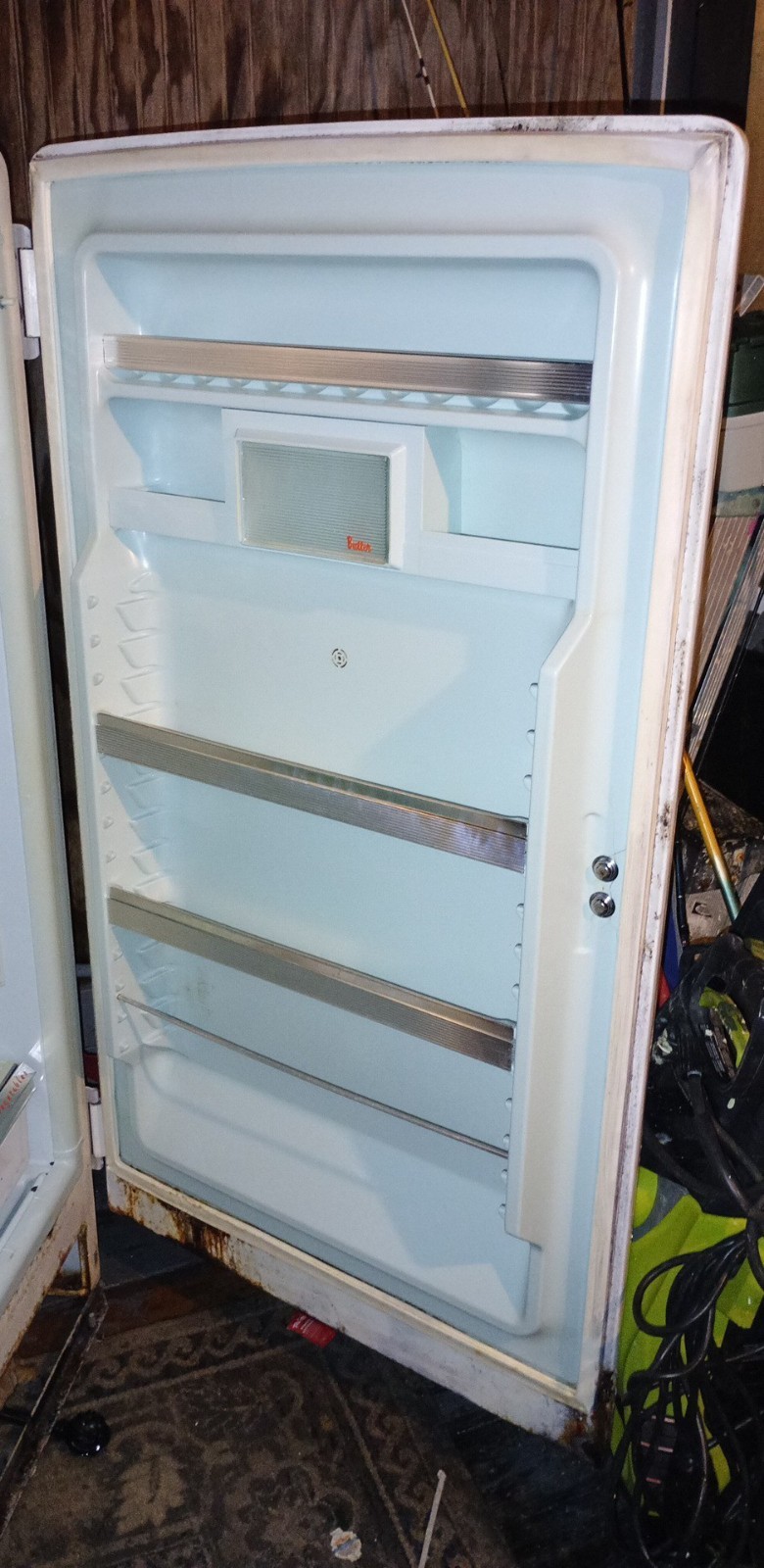 Antique 1950's General Electric Refrigerator. Nice, Works.