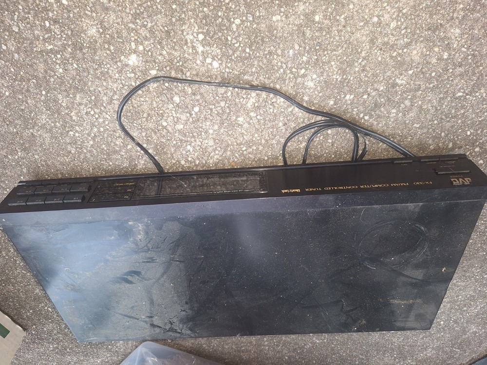 JVC FX-330 FM/AM Computer Controlled Stereo Tuner S