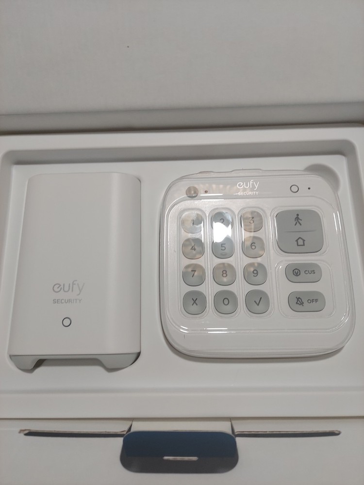 Eufy 5-Piece Home Alarm Security Kit with Keypad Entry, Motion Sensor, Camera