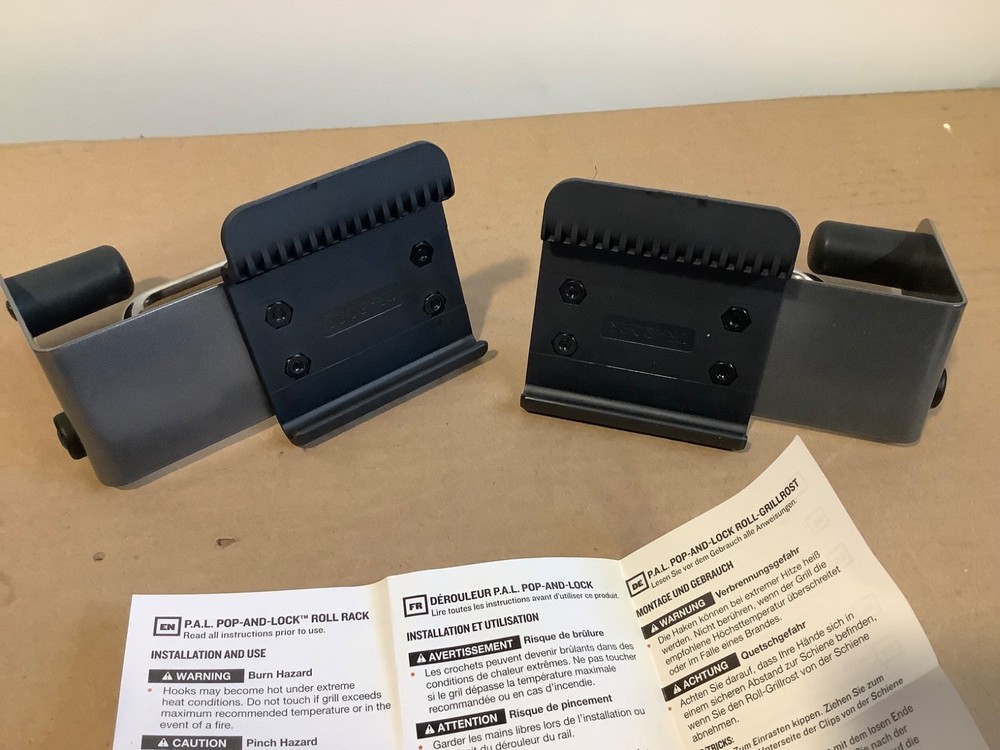 Traeger BAC655 P.A.L. Pop-And-Lock Roll Rack