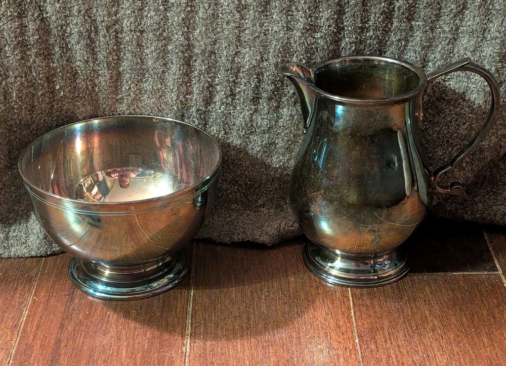 Vintage Williamsburg Stieff Silver plated Water Pitcher/ Bowl