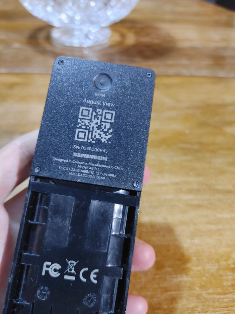 August View wireless doorbell camera