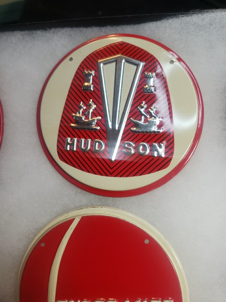 ORIGINAL 1950S WHEATIES CEREAL PREMIUM METAL AUTOMOBILE EMBLEMS SET 14 IN Case