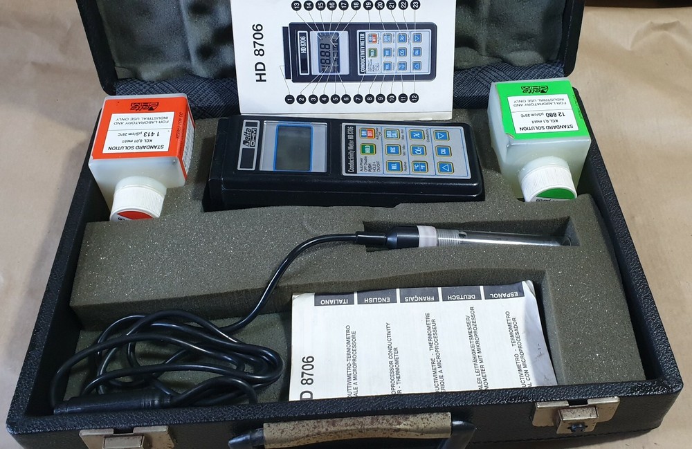 DELTA OHM CONDUCTIVITY METER HD8706