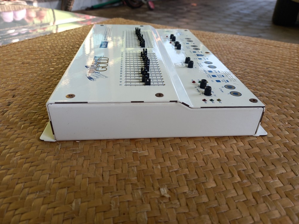 Old School Phoenix Gold EQ 215X