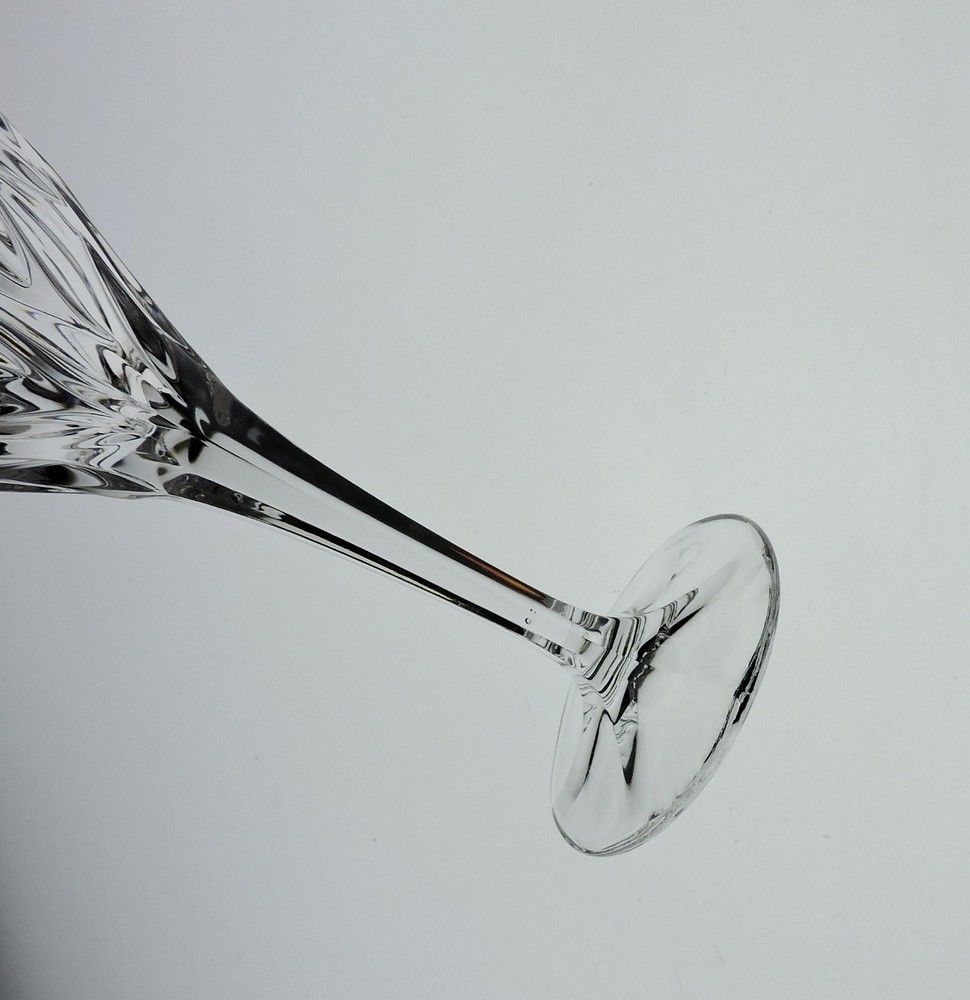 CRYSTAL OR GLASS WINE STEM 8 1/2" TALL STEMWARE LEAF PATTERN BARWARE