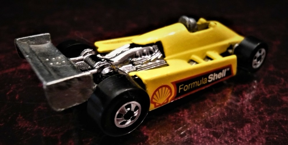 Hot Wheels 1982-Formula One Shell Race Car - Yellow- Perfect !