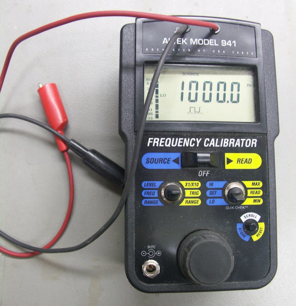 Altek Model 941 Frequency Calibrator with soft case - Works!