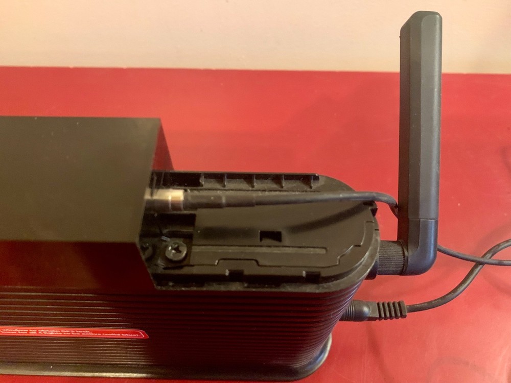 Samsung Verizon Wireless Network Extender Model SCS-2U01