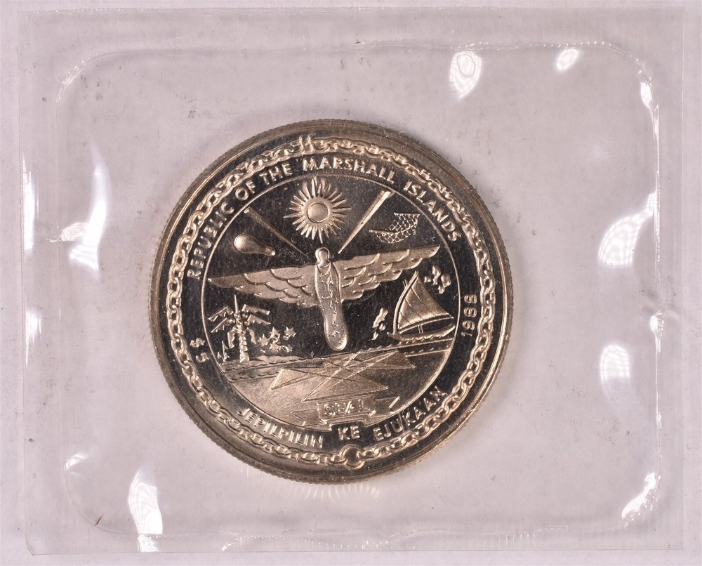 1988 Marshall Islands Space Shuttle Discovery $5 Commemorative