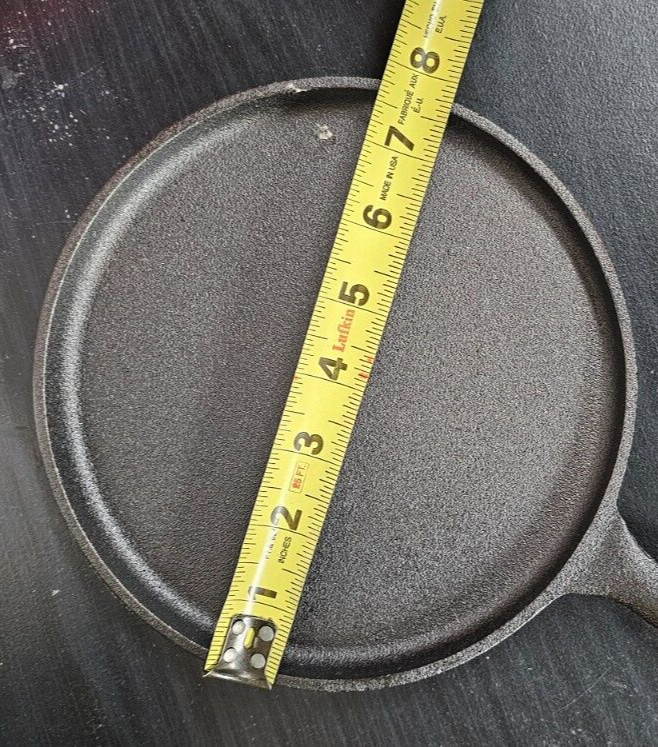 CAST IRON COOKIE SKILLET - NEW