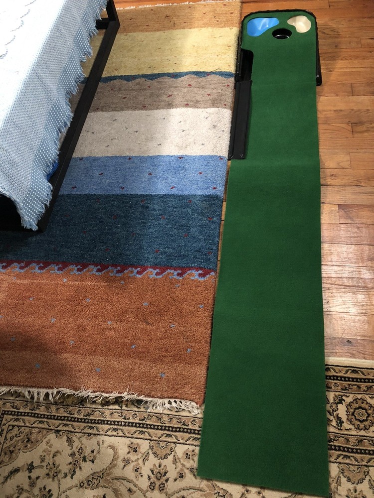 Putting Practice Mat World Golf Hazard Deluxe Automatic Return Green Putter