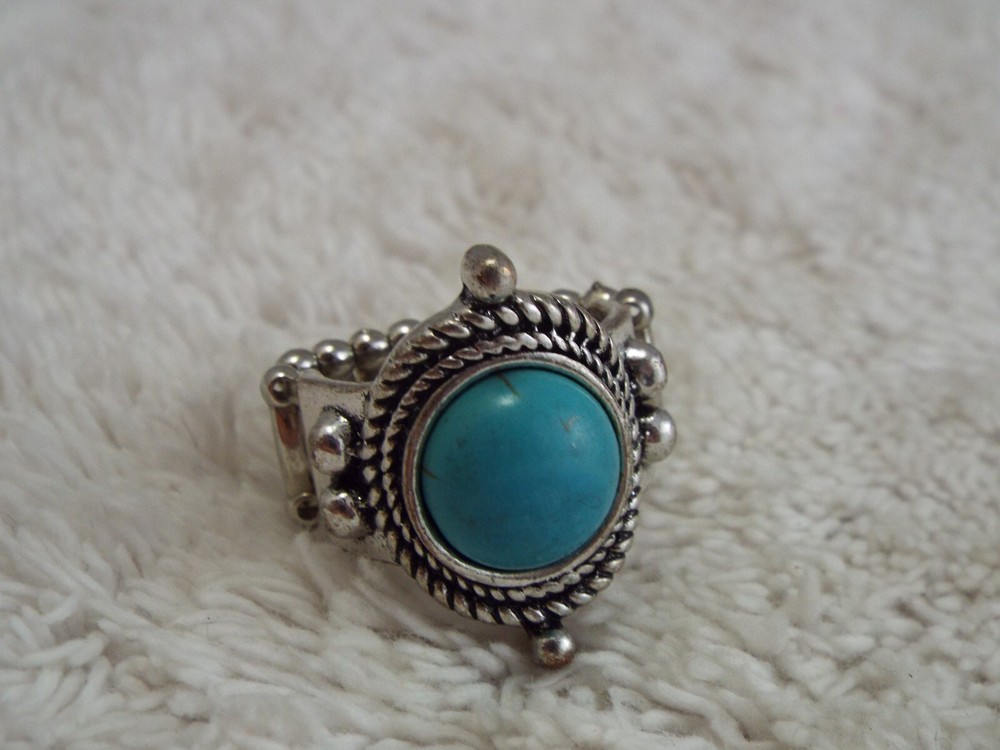 Silvertone Blue Stretchband Ring ~ Stretch Size 9-10 (A3)