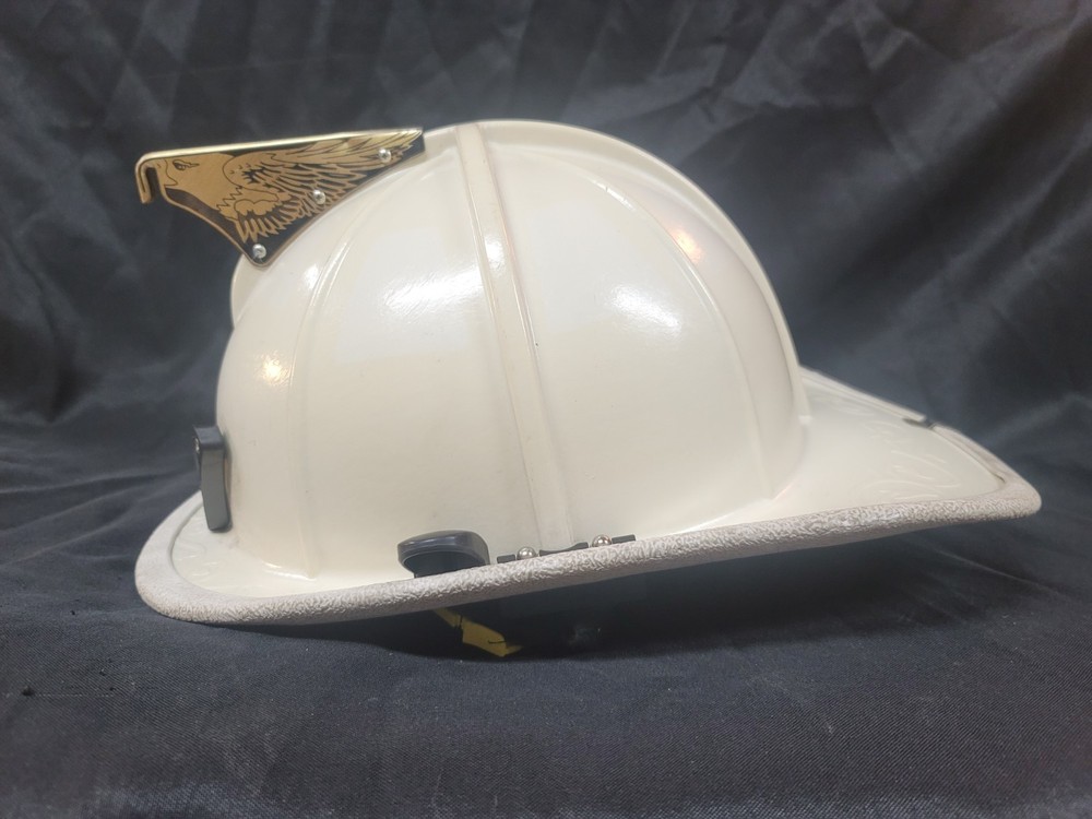 Vintage MSA Cairns 1044 Fireman Firefighter Fire Helmet + Eagle + Straps