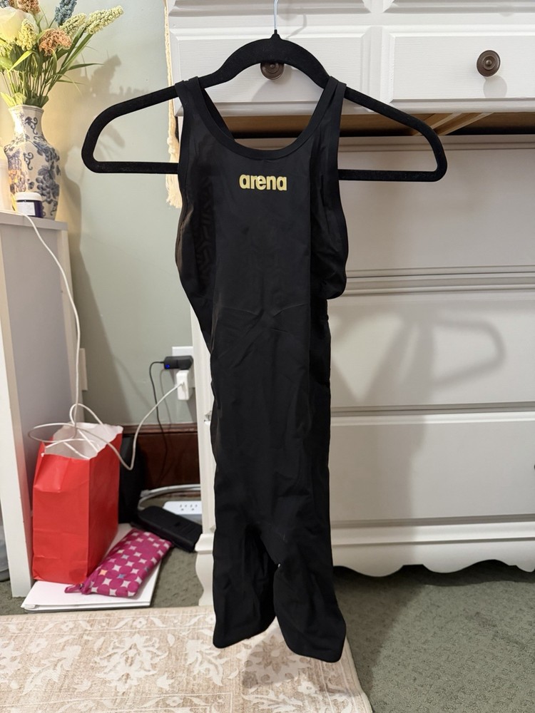Carbon Glide Close Back Side 24. Only Worn 4 Times Total