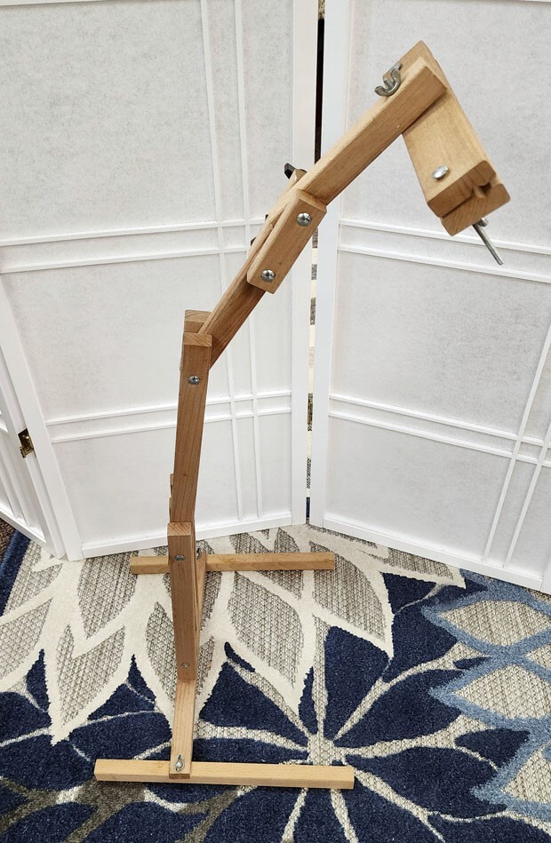 Adjustable Wood Craft Needlework Embroidery Stand 36" Loops & Threads