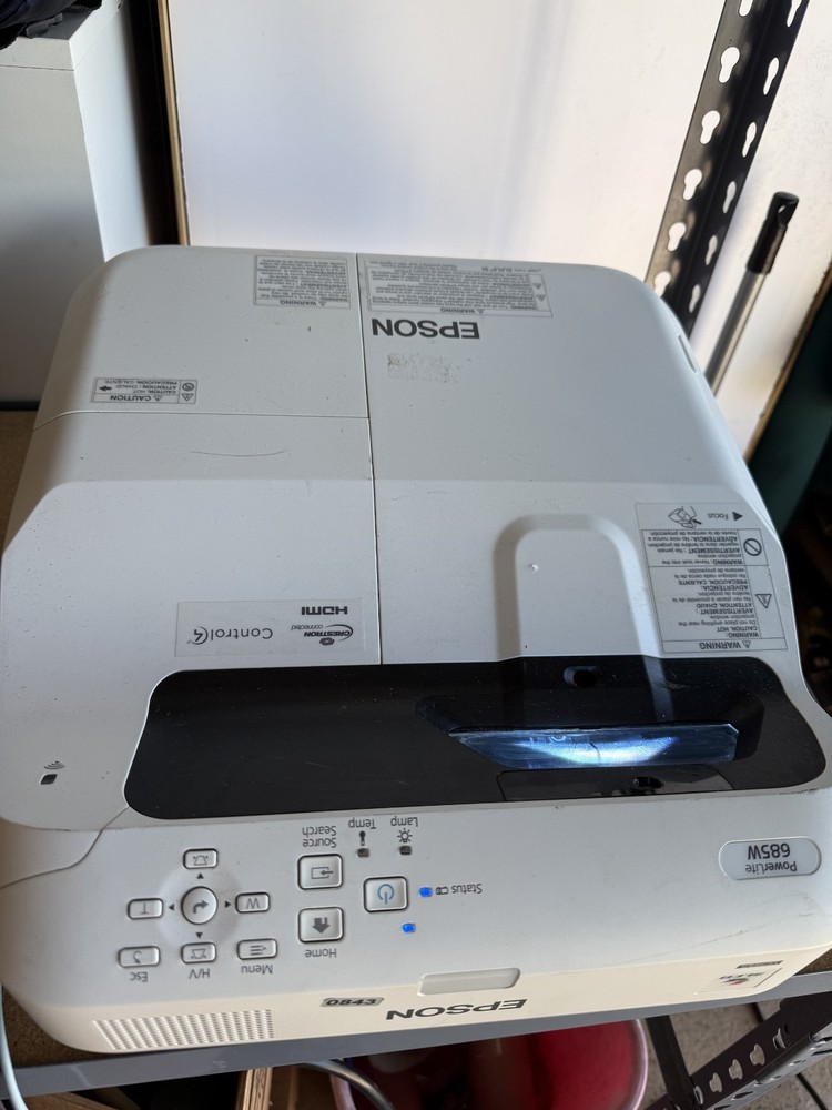 Epson LCD Projector Powerlite 685W Model H744A