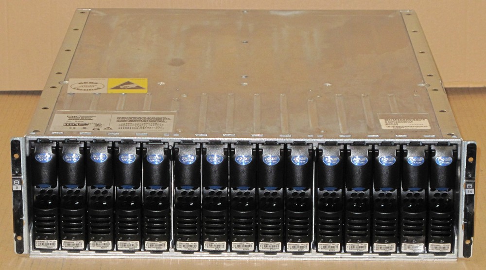 EMC KAE CX-2GDAE-FD Storage array + 15 x 300Gb, 2 x  Controllers, 2 PSU