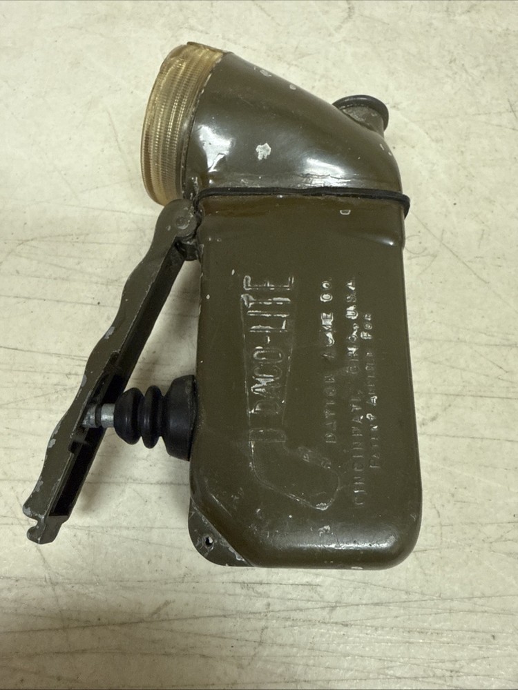 WWII Military Daco-Lite Type A9 hand-energized survival flashlight