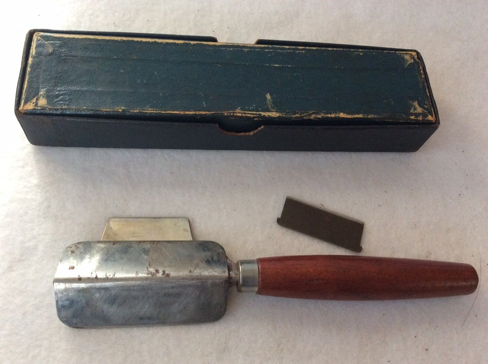 Vintage Simmons Razor Stropper