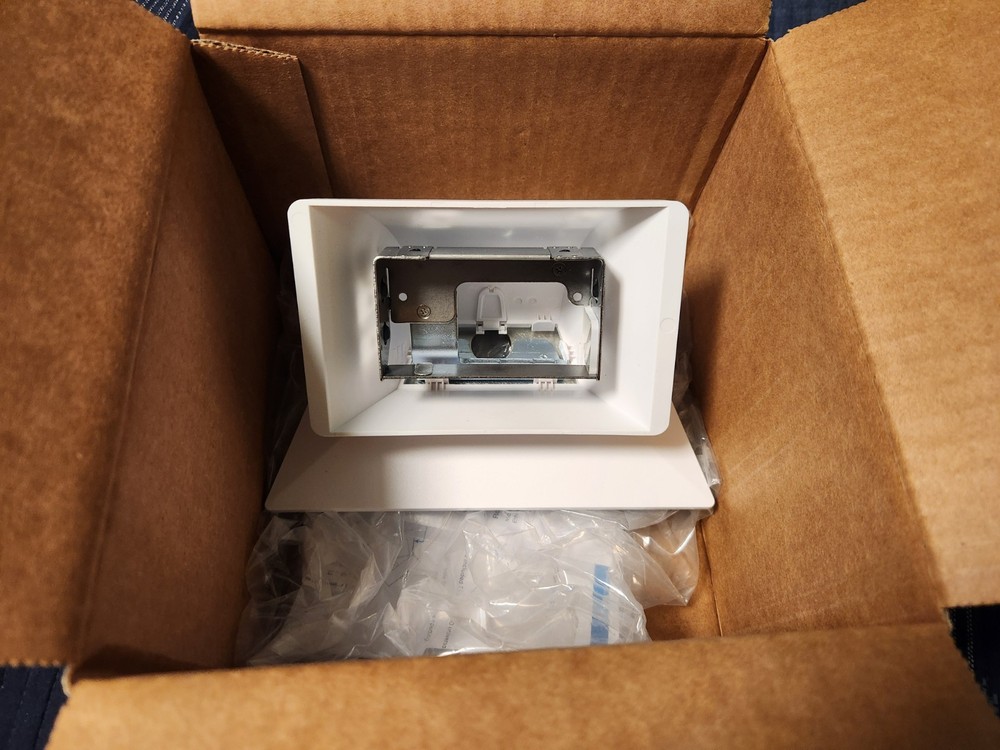 creston 6507730 table kit for tsw-1060 white smooth