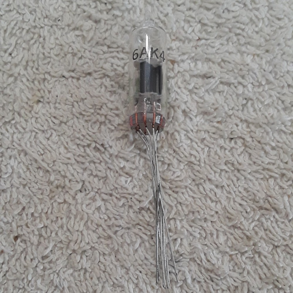 NOS Sylvania 6AK4 Vacuum tube - White box - Tested