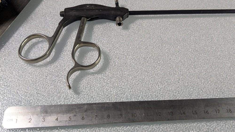 Laparoscopic Biopsy Grasper approx 35cm reach