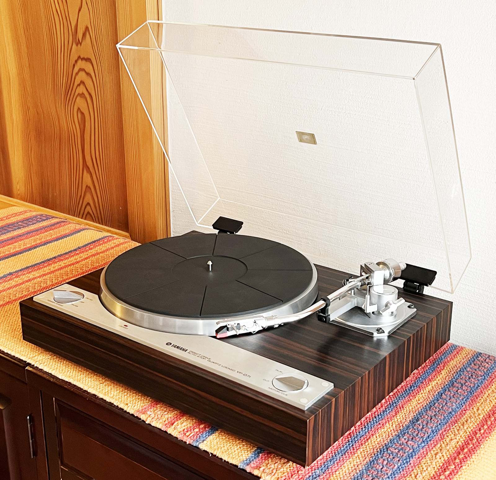 Yamaha YP-D71 Direct Drive Record Player Turntable Confirmed Excellent Operation