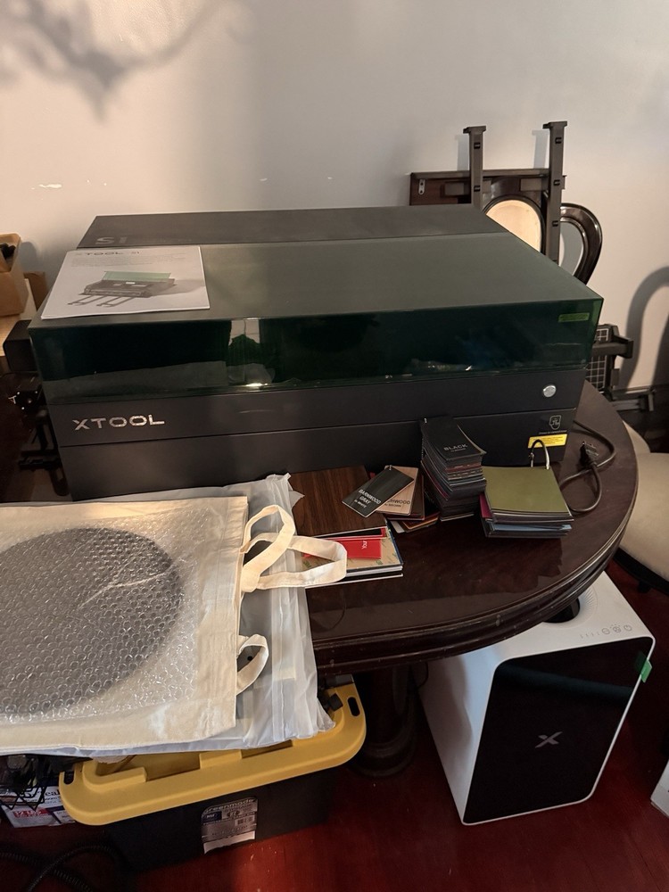 xTool S1 Enclosed Diode Laser Cutter 40W